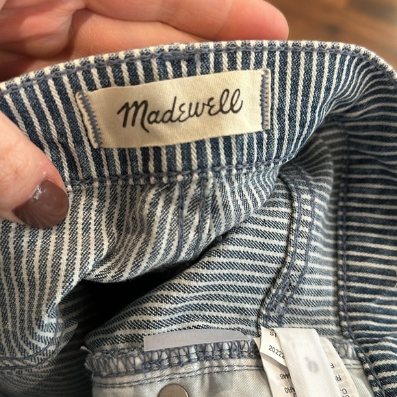 EUC Madewell Stripe Denim Mid Rise 29 - Picture 3 of 4